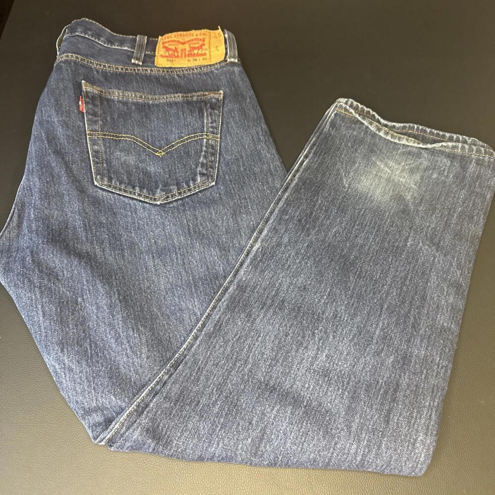 Levis 501 Jeans Mens 38x30 Dark Blue Wash Button Fly Straight Leg Red Tab - Picture 4 of 7